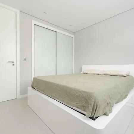 Golden House By Madeira Sun Travel פורטו סנטו